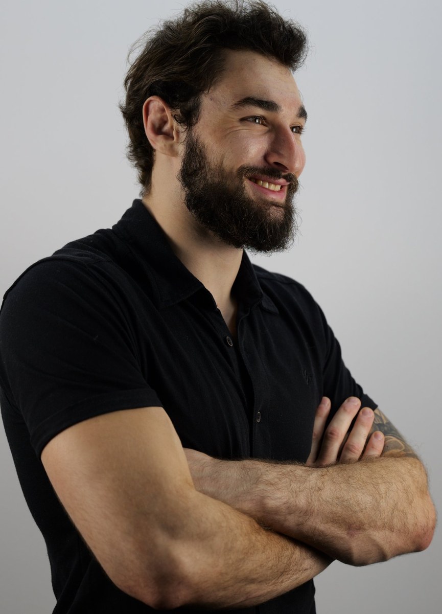 Thomas Courbon, Strength and Conditioning Coach, mit verschränkten Armen